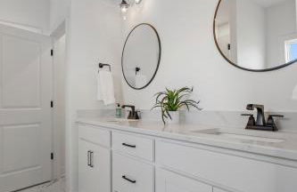 Modern & upscale home near Derby - Foto 24