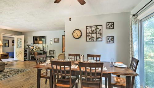 Higgins Lake Getaway with Fire Pit, Walk to Beach! - Foto 5