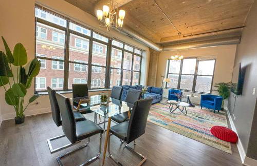 Family Friendly Spacious 3BR Suite Sleeps up to 10 guests with Optional Parking and Gym Access Near McCormick Place and Soldier Field - Foto 2