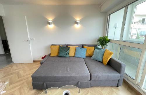 PARIS PANTIN Magnifique Appartement 4 pièces de 108m2 avec 2 PARKING intérieur - très cosy pour 1 à 12 personnes - Entièrement refait à neuf ENTIRE APARTMENT LUXURIOUS AND WARM - PANTIN PARIS 19 ème FREE WIFI GRATUIT - Foto 21