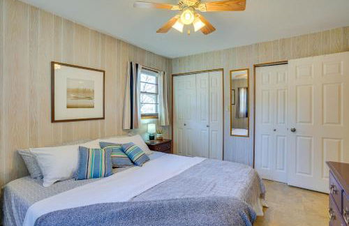 Cedar Lake Retreat with Boathouse and Dock! - Foto 14