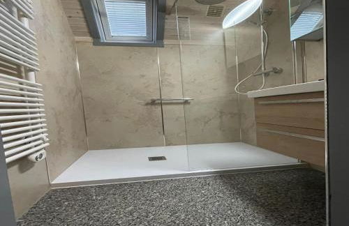 Holiday home in Reimboldshausen with balcony - Foto 8