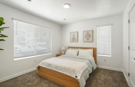 Family-Friendly 3-Story Home Sleeps 8 - Foto 20