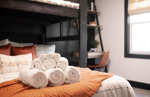 Modern Cottage with hot tub near lake, wineries, Geneva and SPIRE - Foto 34