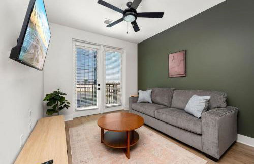 5 Star Building and Location Pool and Gym Midtown - Foto 1