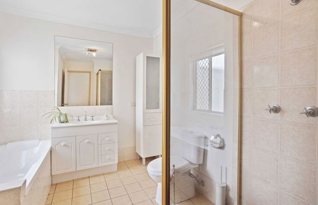 Waterfront Canal Escape in Burleigh - Photo 9