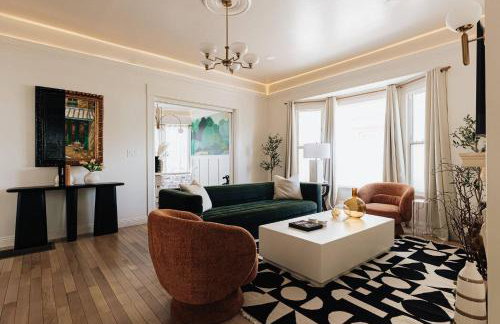 Luxe Victorian Retreat • Walk to Downtown - Foto 65