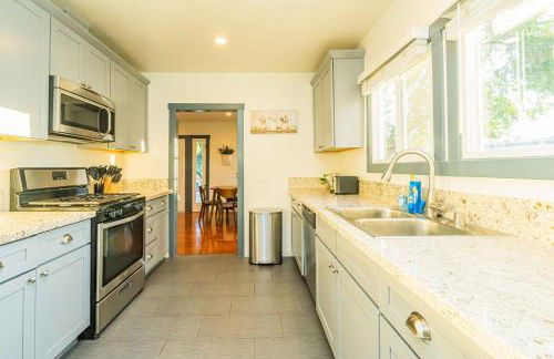 Newly Remodeled 3B2B House - Foto 16