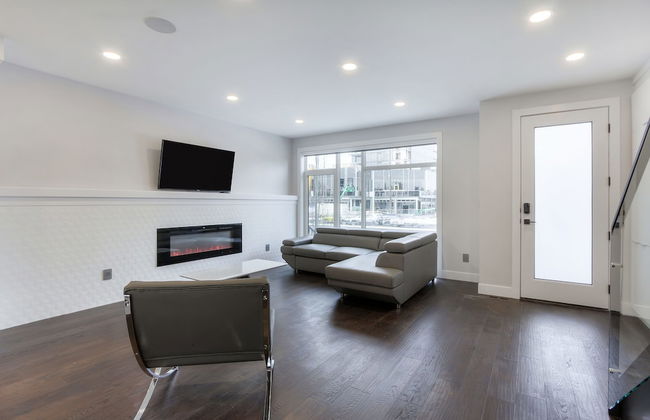 New Luxury Townhome 27 - Photo 37