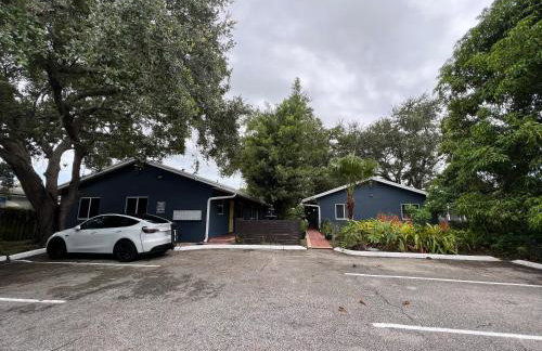 Modern 2 BR near shops, WD fast WiFI 2000mbps 10 min to beach Bliss 7 - Foto 12