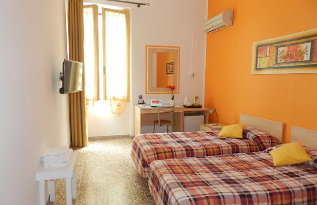 Actinia Accomodation - Photo 23