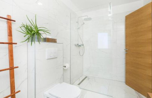 Nice Home In Udbina With Sauna - Photo 39