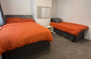 2Bed Contractor & Family Stay Kingswinford DY6 - Foto 4