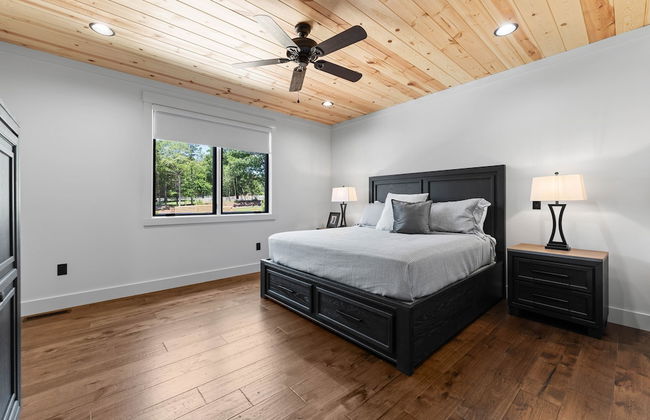 Gray Fox Lodge by Avantstay Waterslide Pool Theater Sleeps 23 - Foto 30