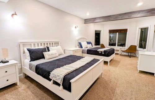 The Athena Hideaway - hottub, firepit, lake & racetrack - Foto 24