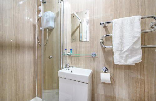 * Well equipped apartment for a relaxing cosy and luxurious fun stay + Free Parking + Free Fast WiFi * - Foto 4