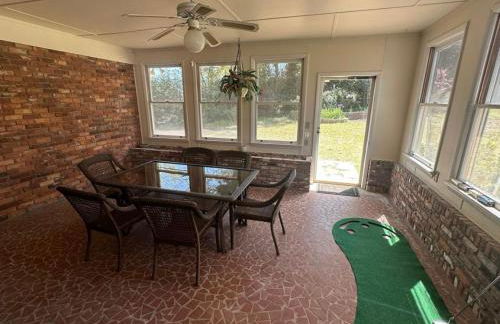 Walk to Masters! Spacious & Modern 4bd Home - Foto 12