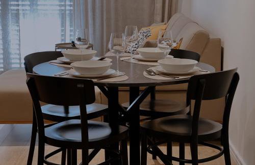 Dawn & Dusk - Modern Two Bedroom Apartment with Mountain Views - Photo 18