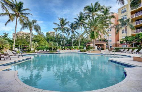 Renovated 2/2 Unit at Yacht Club/Aventura - Foto 29