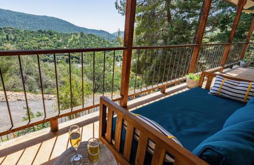 Secluded Mtn Top Family Haven w/Views Spa & Arcade - Photo 54