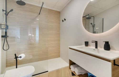 Gandia Tropicana Suite - Photo 36