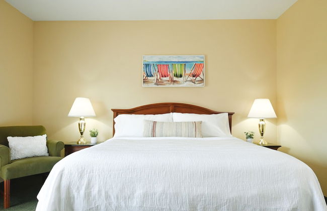 Four Seasons Island Resort - Photo 24