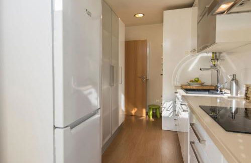 2 Bedroom Belem Wonder by LovelyStay - Photo 31