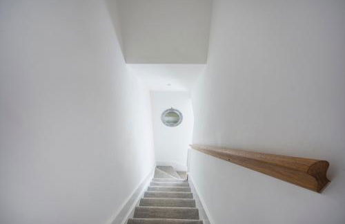 Seafarers - Coastguard Cottage with sea views, garden and parking - Foto 31