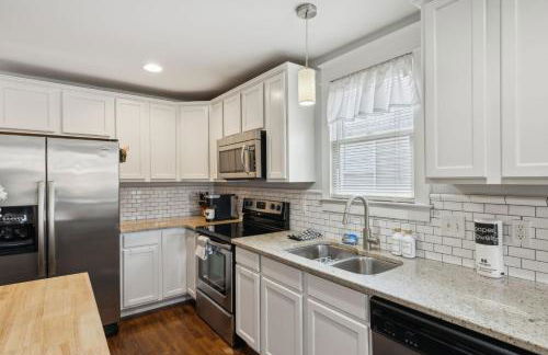 East Nashville Sweetie Near to Downtown 2 Bed 2 Bath with Fenced Yard 30 or more Days by SkyRun Nashville - Foto 54