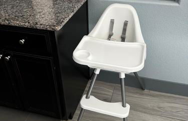 Family Friendly Contemporary House with Pool - Foto 41