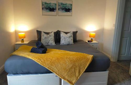 Newly Renovated 3 Bedroom House, 6 beds with 2 showers, near University Town Centre - Foto 26