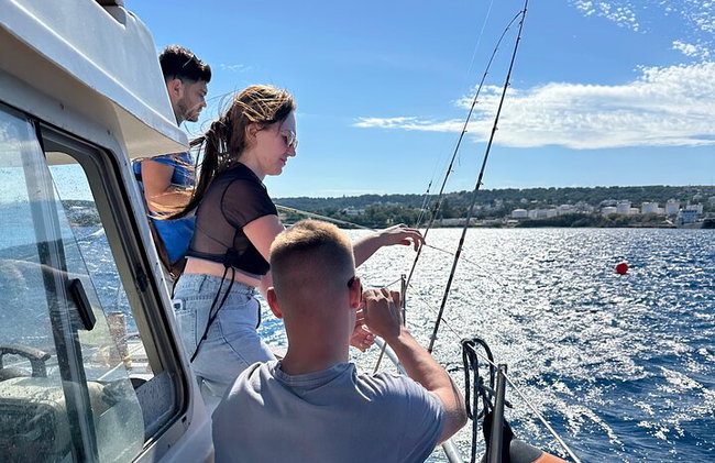 Capitán Manolis Pesca con barbacoa en el barco - Foto 27