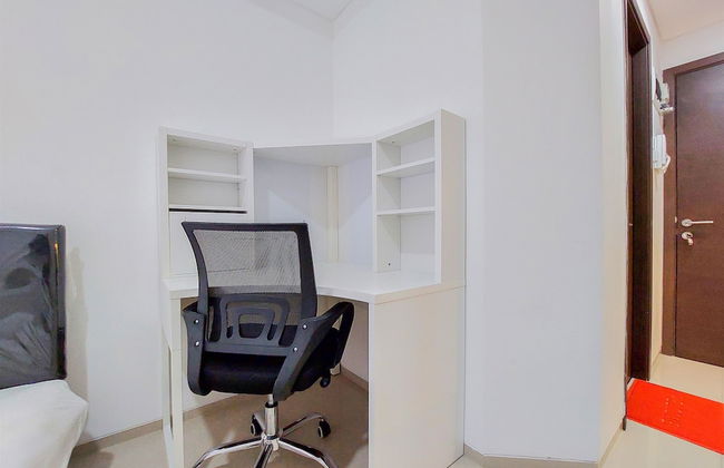 Best Homey And Nice Studio At Pacific Garden Apartment - Photo 15