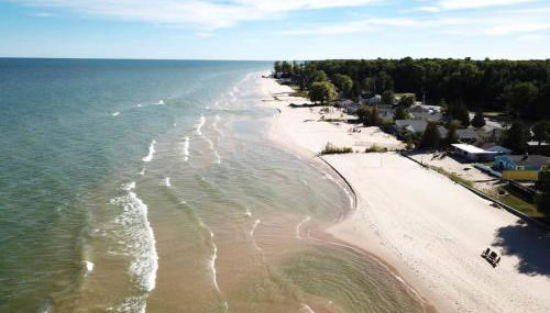 Stunning views of Lake Huron - Foto 5