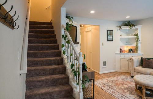 Luxe Bavarian Retreat - in Town with Hot Tub - Foto 43