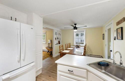 Gorgeous House on Highland Lake - Foto 12