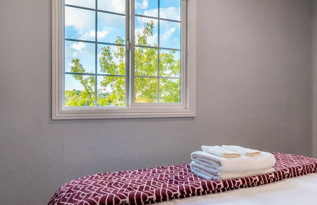 Stunning LA Luxury Retreat Ideal for Work or Play - Foto 26