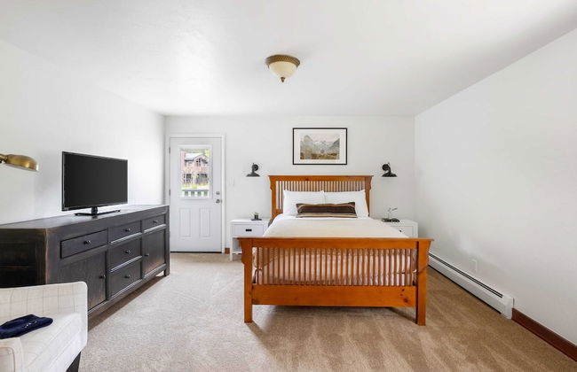 Bighorn by Avantstay Spacious Ski Cabin w/ Sprawling Porch, Views & Hot Tub! - Foto 14