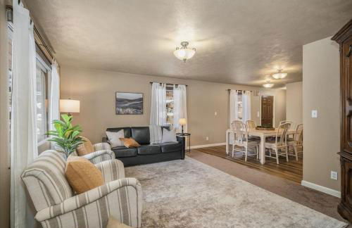 Theatrical Escape South Hill Home near Downtown - Foto 6