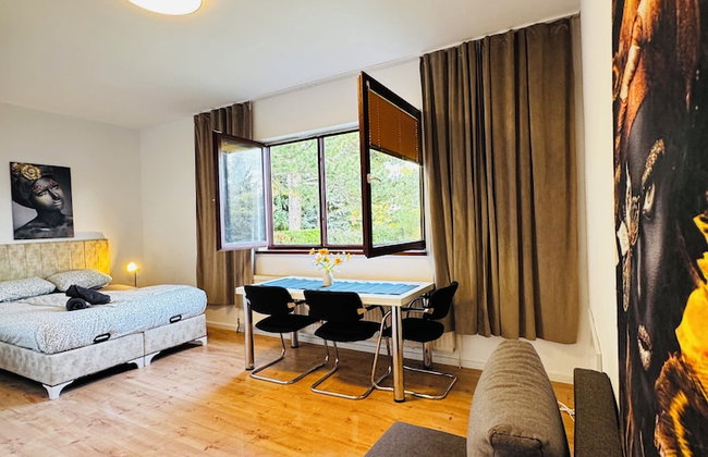 Cozy 3BR Apt with Garden Sleeps 10 - Foto 35