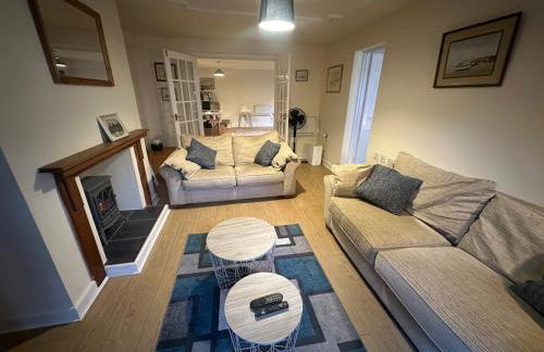 1 bed annex with extra sofa bed ideal for families and business guests - Photo 26