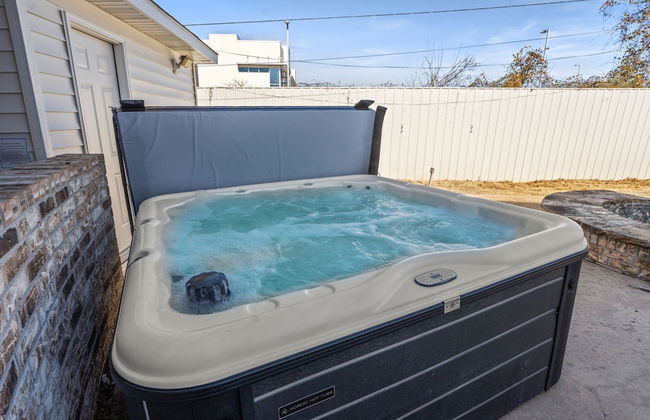 Spacious Lakefront View With Hot Tub and Pool NH - Photo 18