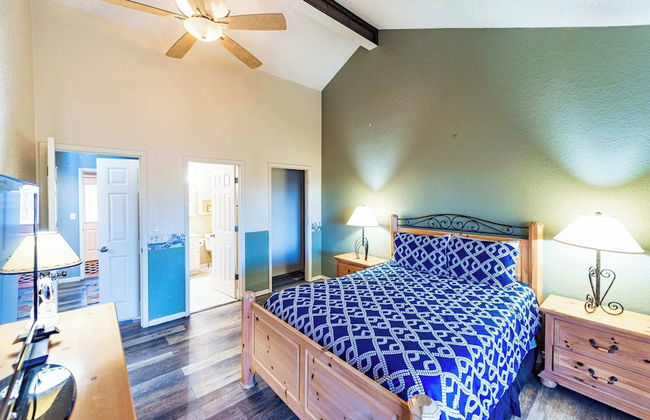 Serenity Now Quiet 4 BDR Next to Margaritaville! - Photo 12