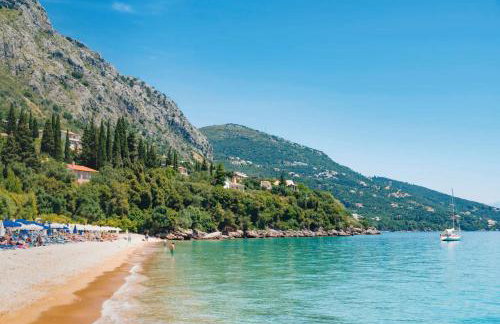 Hotel Barbati - Seaside Getaways with Pool - Foto 3