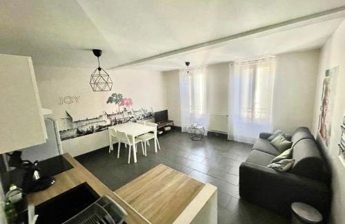 Chez Joyce - T2 Cosy & Moderne - Climatisé - Proche de la Cité médiévale - Foto 9