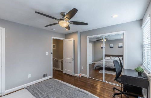 Beautiful 3br 2ba House with cozy backyard by CozySuites - Foto 7