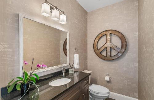 Luxury Princeton Estate Pool, Hot Tub, Sleeps 20 - Photo 45