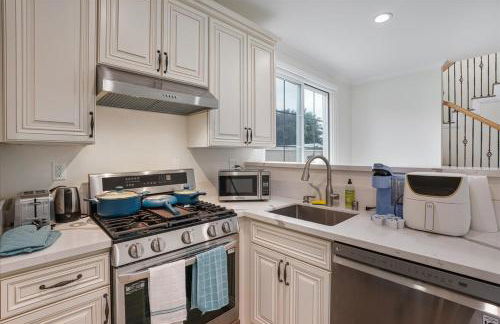 Stylish Pasadena Stay Near Old Town & Rose Bowl - Photo 5