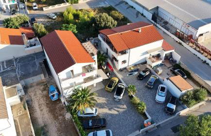 Apartmani Lovrenčić - Foto 53