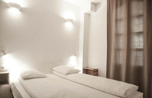 Barcelona Beach Apartments - Photo 20